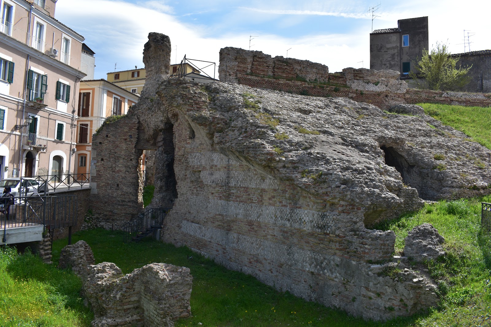 Teatro Romano Chieti Italia It