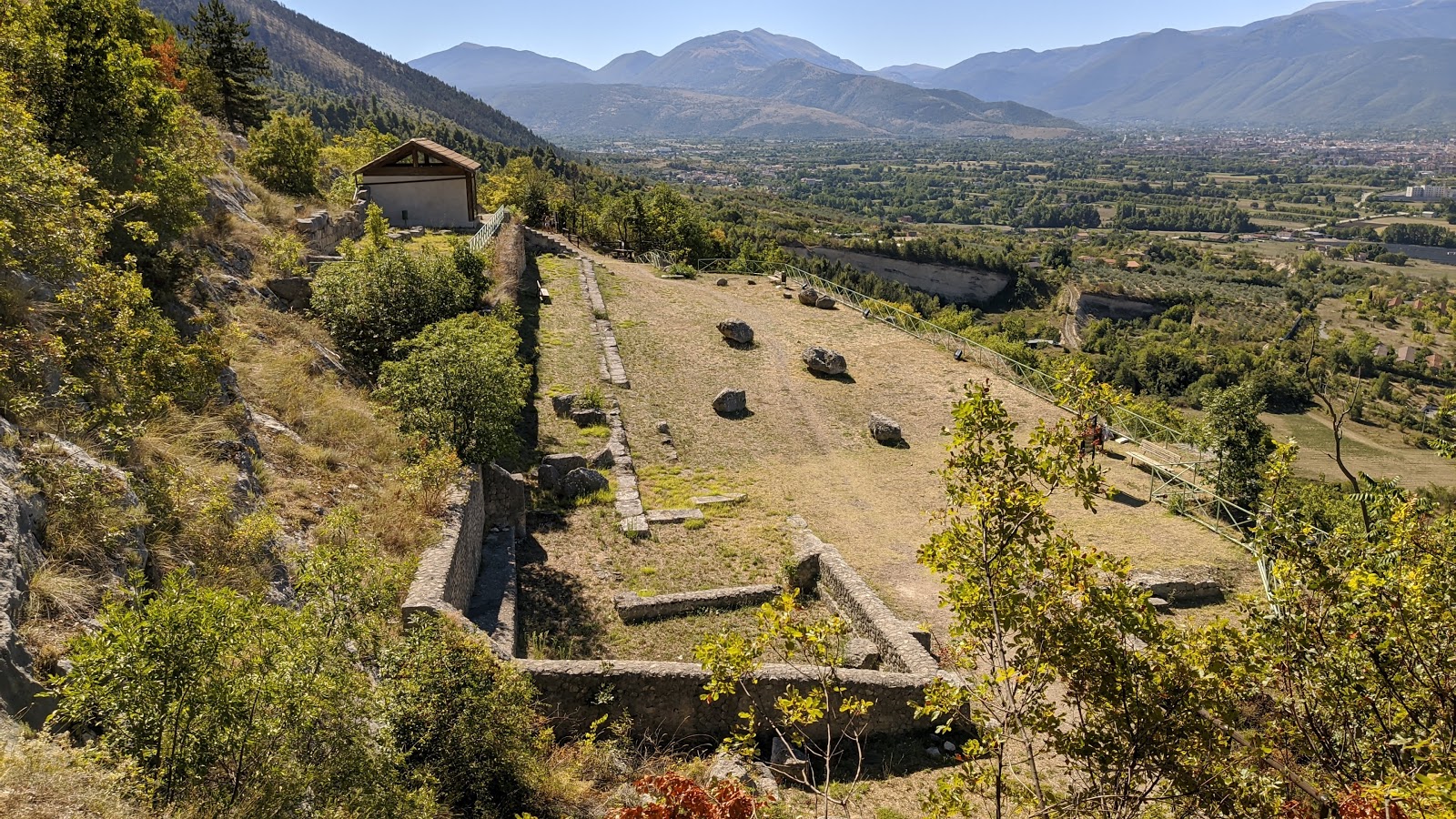 Area Archeologica Di Ercole Curino Sulmona Italia It