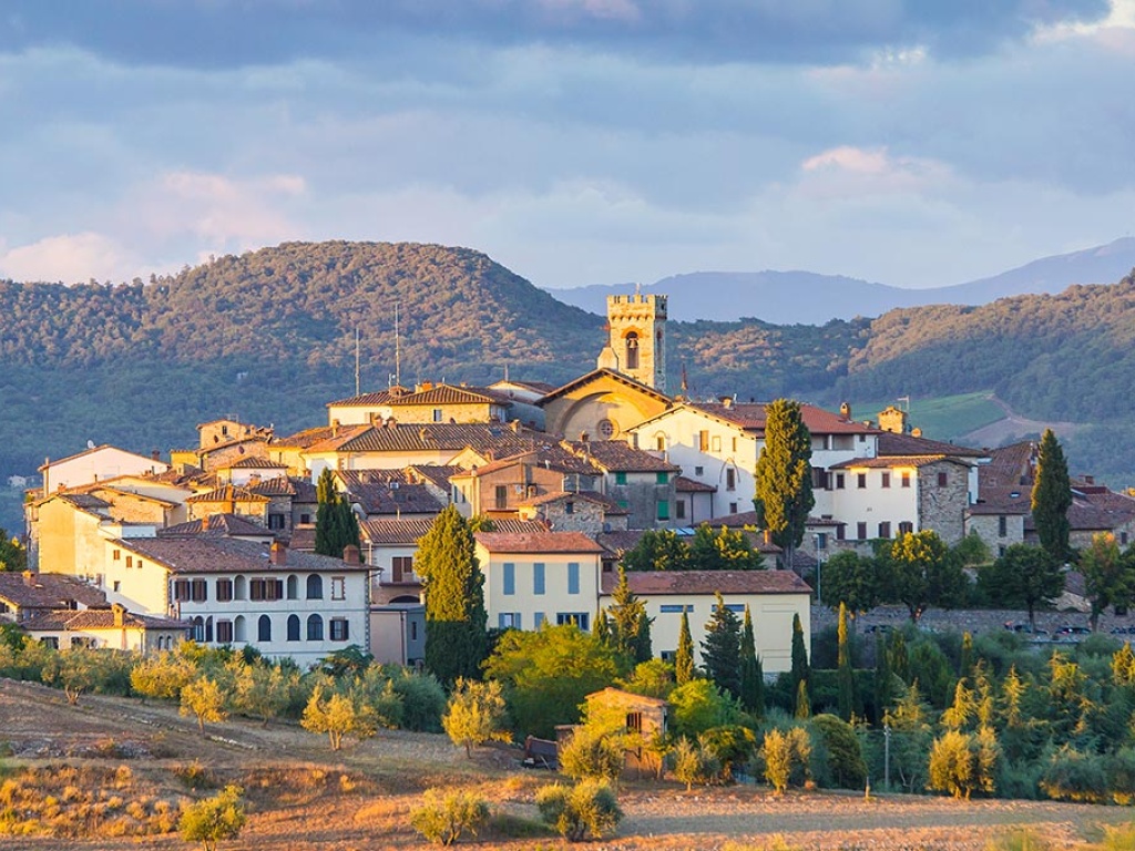 Radda In Chianti Village In Tuscany Italy Italia It   Radda In Chianti Toscana Shutterstock 469588772 1024x768 23709bee38d895b7e92d8d39d4300b3f 