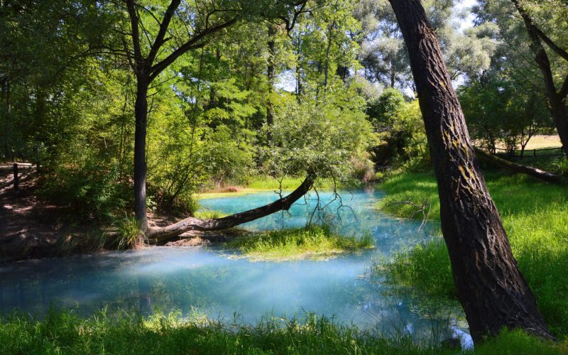 Pescosansonesco and the springs of Lavino, Manoppello and the rock mills