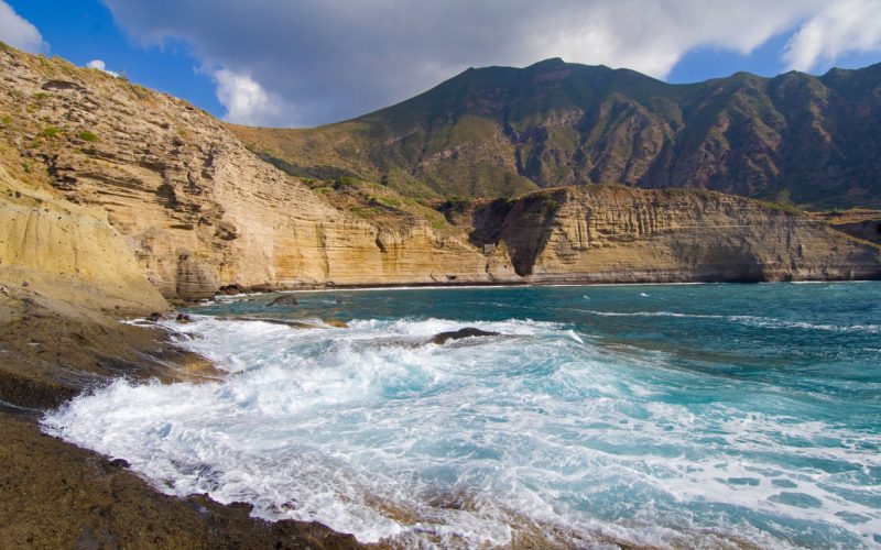 Casa di Mario sulla spiaggia di Pollara