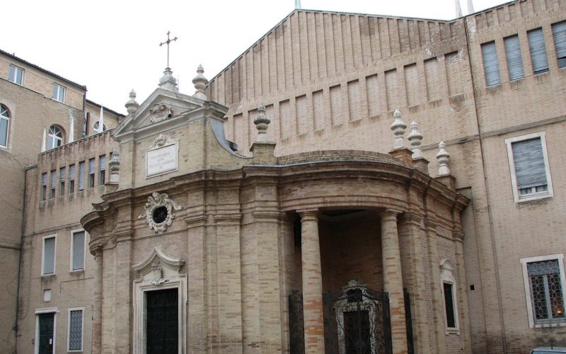 La basilica della Santa Divina Misericordia di Macerata