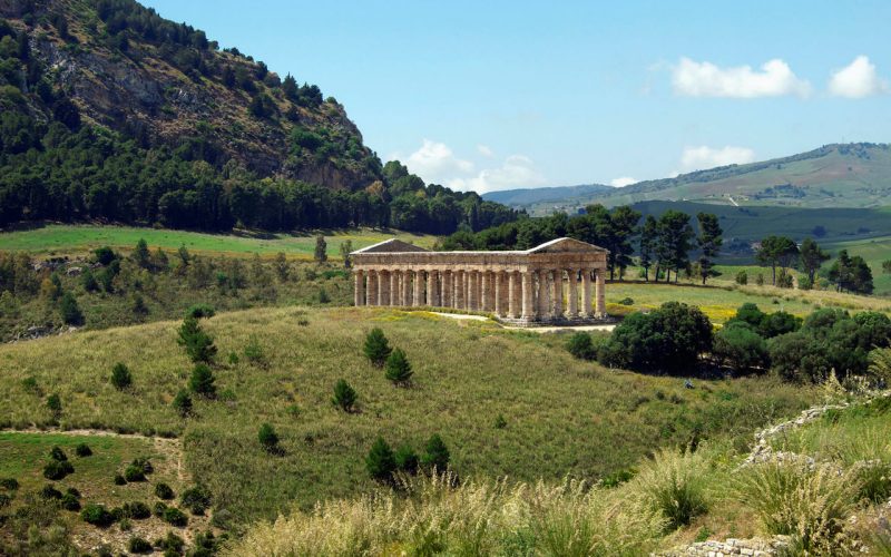 Il tempio nel parco archeologico di Segesta