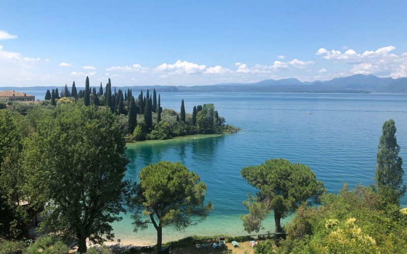 Garda, un borgo sul golfo