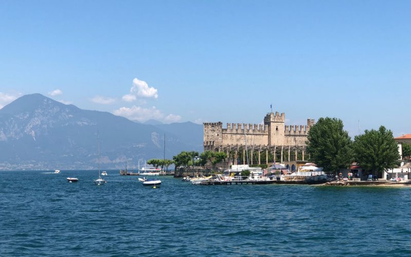 Torri del Benaco, tra l’acqua e gli ulivi