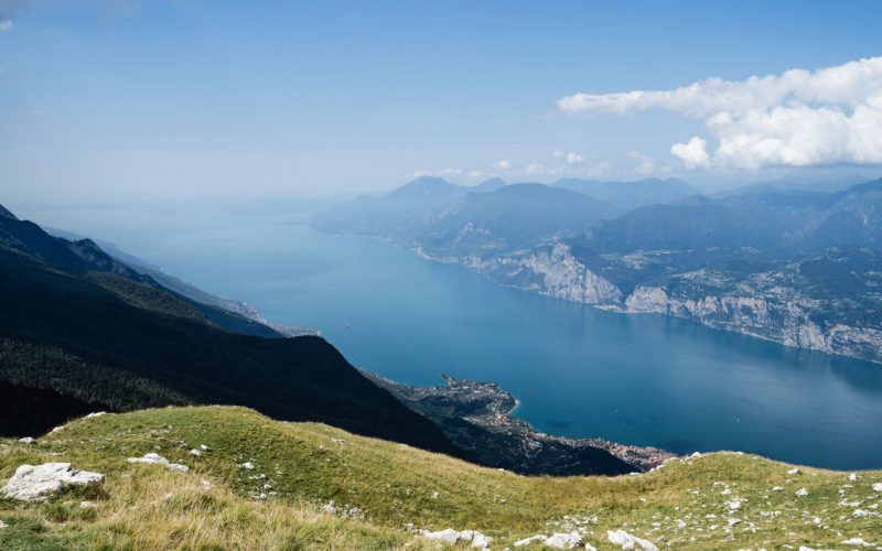 Prada, panorama sul lago